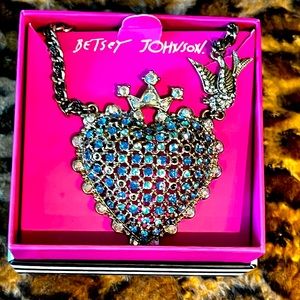 Betsy Johnson beautiful blue heart with bird necklace